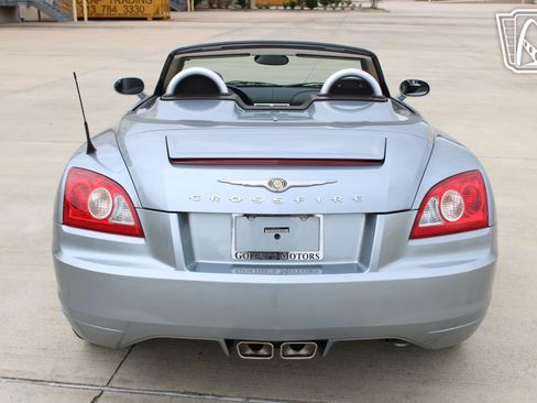 Used 2008 Chrysler Crossfire Limited image 3