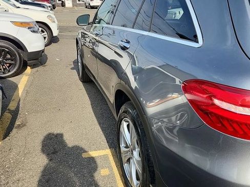 Used 2018 Mercedes-Benz GLC 300 GLC 300 4MATIC SUV image 7