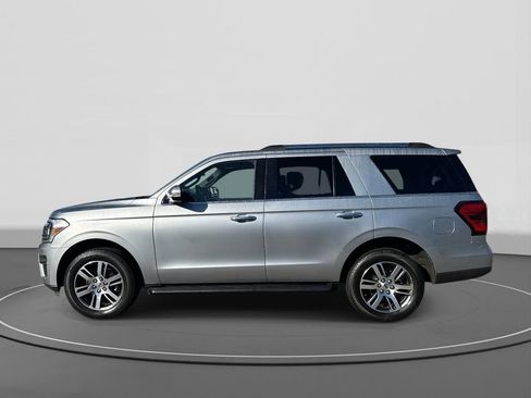 Used 2023 Ford Expedition Limited image 7
