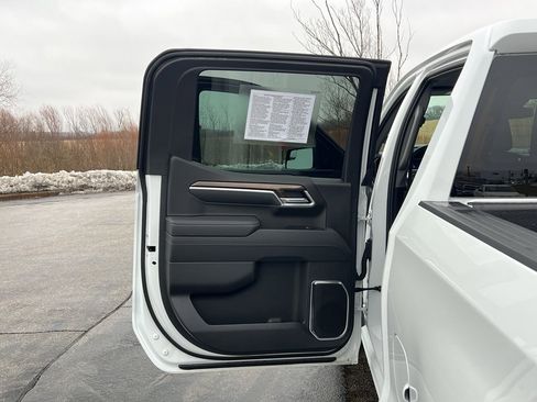 Used 2025 Chevrolet Silverado 1500 RST image 36