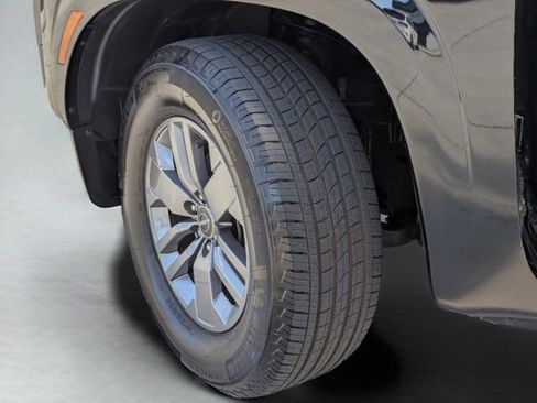 Used 2025 Nissan Frontier SV RWD image 38