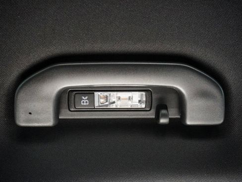 Used 2020 Mercedes-Benz E 350 4MATIC Sedan image 23