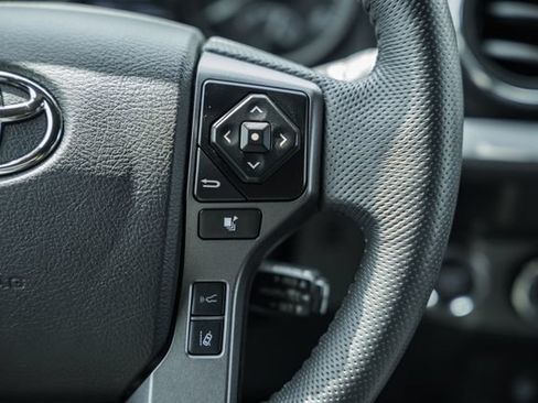 Used 2022 Toyota Tacoma TRD Sport w/ Technology Package AWD/4WD image 30