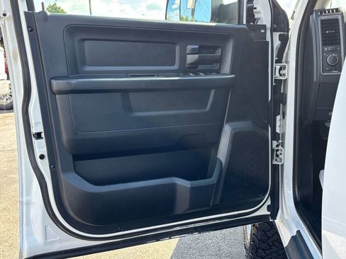 Used 2013 RAM 2500 Tradesman w/ Chrome Appearance Group image 14