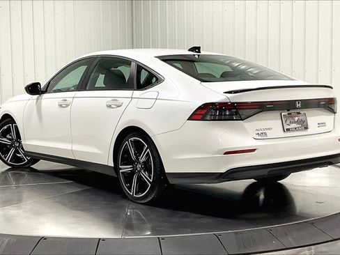 Used 2023 Honda Accord Sport image 12