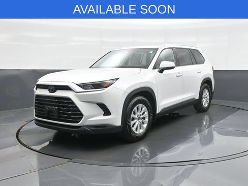 Certified 2024 Toyota Grand Highlander AWD image 3