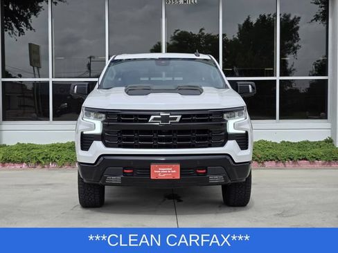 Used 2024 Chevrolet Silverado 1500 LT Trail Boss w/ Convenience Package II AWD/4WD image 2