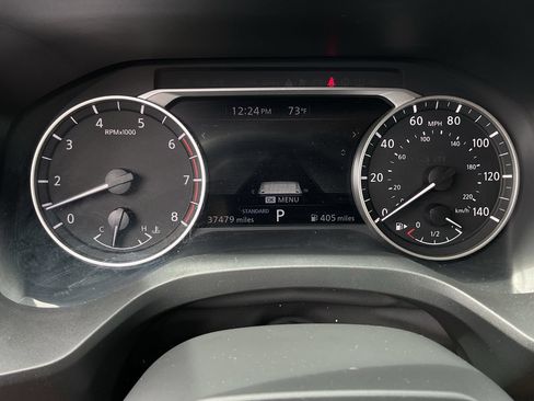 Used 2025 Nissan Rogue SV FWD image 32