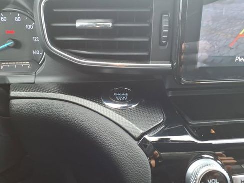 Used 2024 Ford Explorer ST-Line w/ Class IV Trailer Tow Package image 24