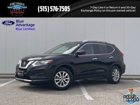 Used 2018 Nissan Rogue SV w/ Premium Package FWD image 1