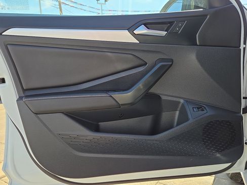 Used 2025 Volkswagen Jetta Sport image 8