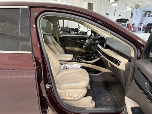 Used 2023 Lincoln Nautilus Reserve w/ Class II Trailer Tow Package image 14