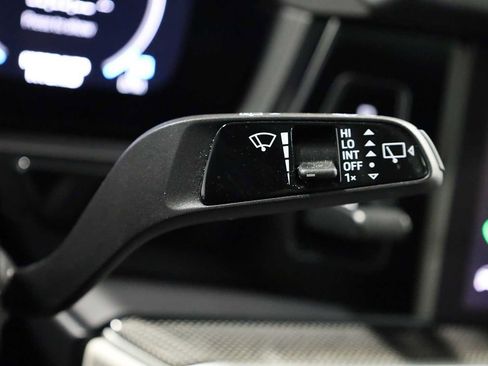 Certified 2025 Porsche Cayenne E-Hybrid image 31