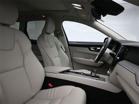 Used 2024 Volvo XC60 T8 Plus w/ Protection Package Premier image 34