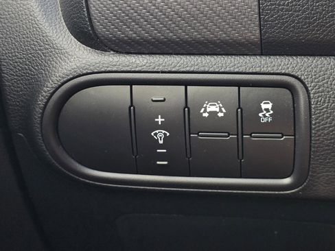 Used 2018 Kia Forte S w/ S Technology Package image 21