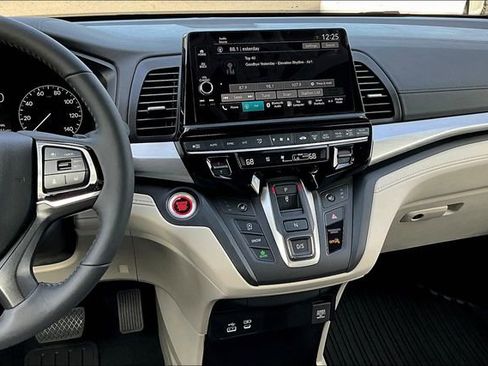 New 2026 Honda Odyssey EX-L image 9