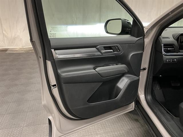 New 2027 GMC Terrain Elevation w/ LPO, Floor Liner Package AWD/4WD image 17
