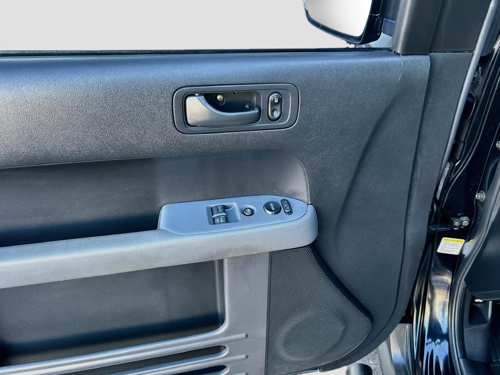 Used 2005 Honda Element EX image 16