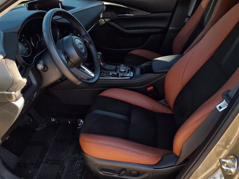 Used 2025 MAZDA CX-30 Carbon image 17