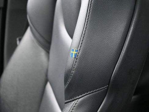 Used 2020 Volvo XC90 T5 Momentum image 19