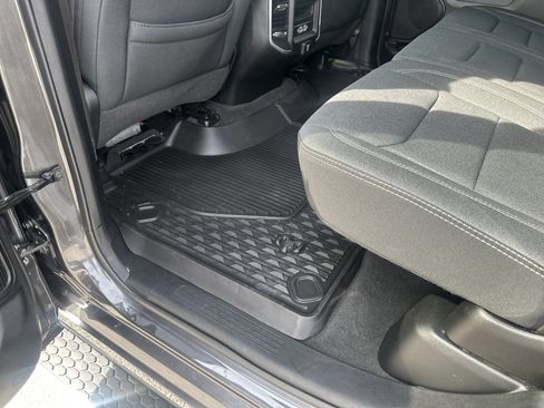 Used 2021 RAM 1500 Big Horn AWD/4WD image 19