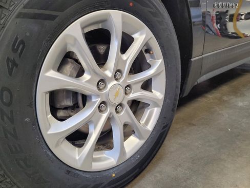 Used 2020 Chevrolet Equinox LT image 31