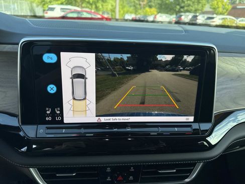 New 2026 Volkswagen Atlas SE image 20