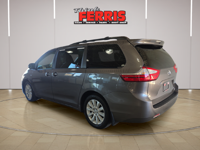 Used 2016 Toyota Sienna XLE w/ Outdoor Package AWD/4WD image 3