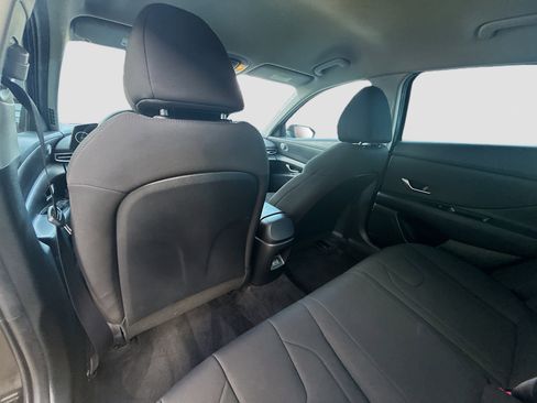 Used 2024 Hyundai Elantra SEL image 21