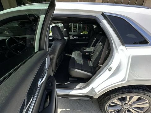 Certified 2024 Cadillac XT5 Premium Luxury w/ Technology Package FWD image 30