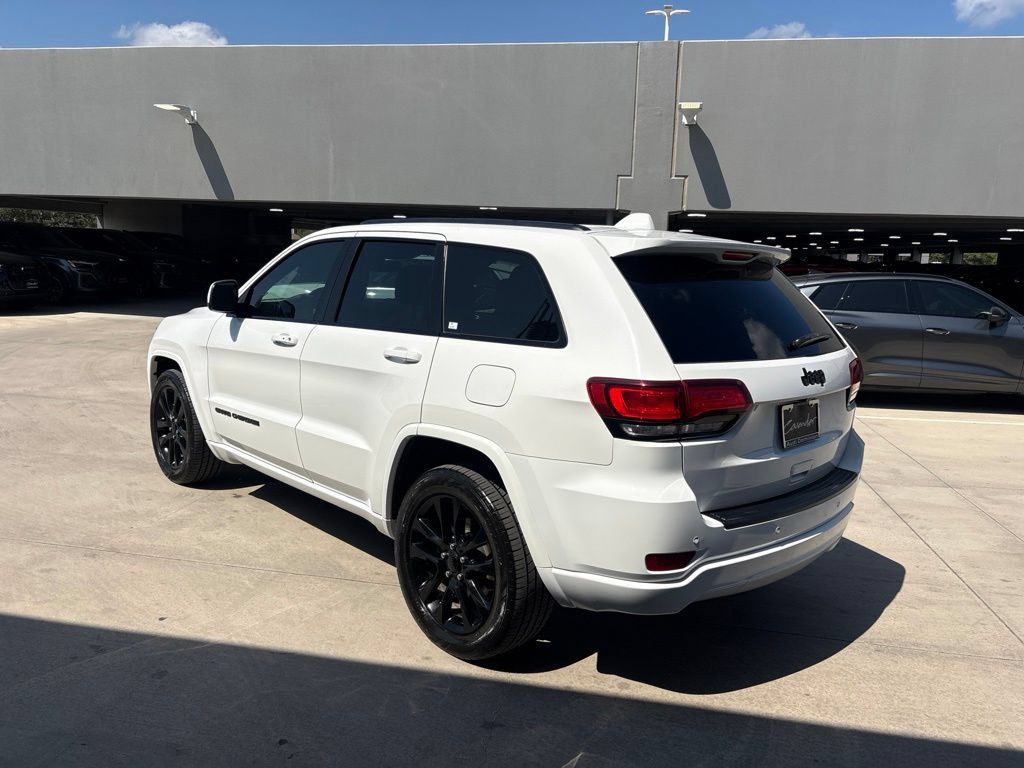 Used 2020 Jeep Grand Cherokee Altitude RWD image 8