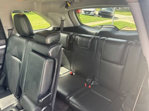 Used 2018 Toyota Highlander XLE AWD/4WD image 13