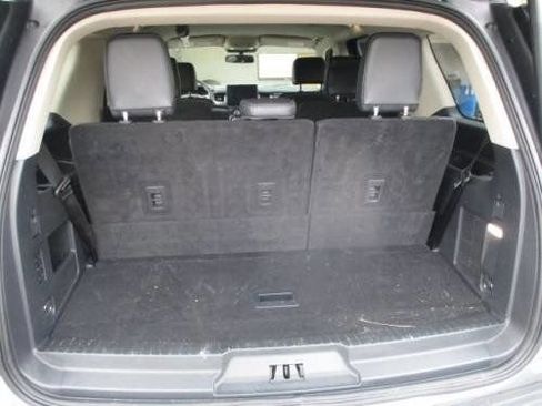 Used 2024 Ford Expedition XLT image 4