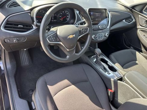 Used 2025 Chevrolet Malibu LT image 17