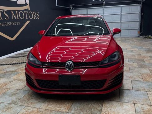 Used 2016 Volkswagen GTI SE image 2