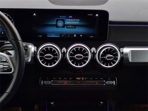 Certified 2021 Mercedes-Benz GLB 250 image 31