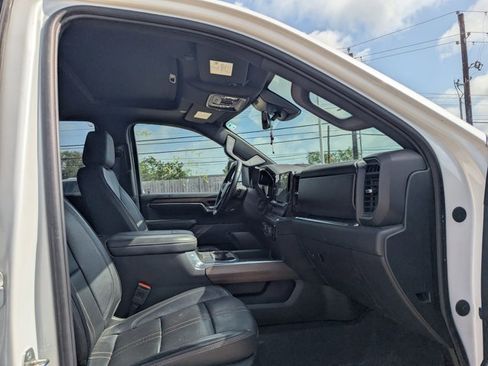 Certified 2024 Chevrolet Silverado 3500 High Country w/ High Country Premium Package image 17