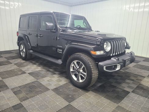 Used 2020 Jeep Wrangler Unlimited Sahara AWD/4WD image 4