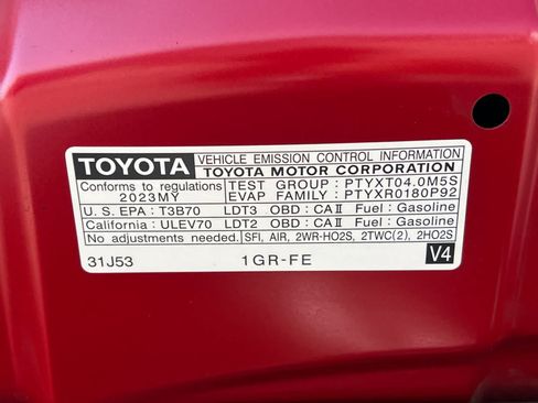 Used 2023 Toyota 4Runner TRD Off-Road Premium AWD/4WD image 31