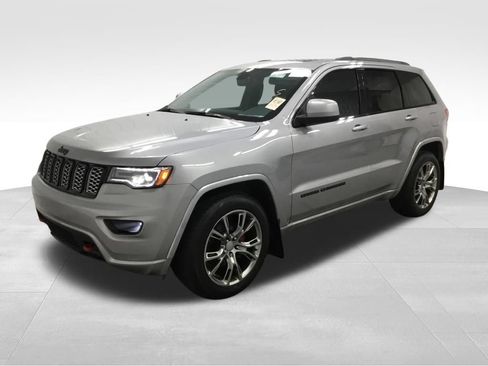 Used 2020 Jeep Grand Cherokee Altitude AWD/4WD image 4