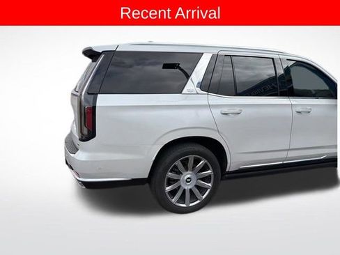 Used 2022 Cadillac Escalade Premium Luxury Platinum image 9