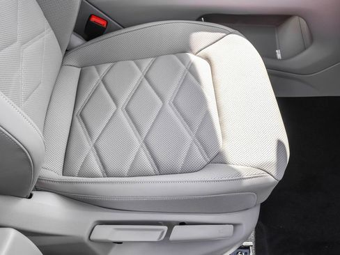 New 2026 Volkswagen Atlas SE AWD/4WD image 44