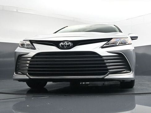 Used 2023 Toyota Camry LE w/ Convenience Package FWD image 28