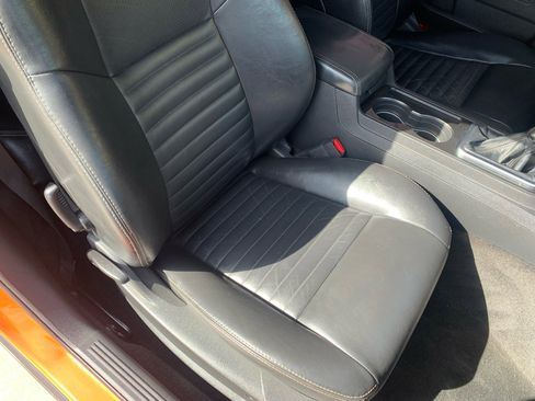 Used 2009 Dodge Challenger R/T image 14