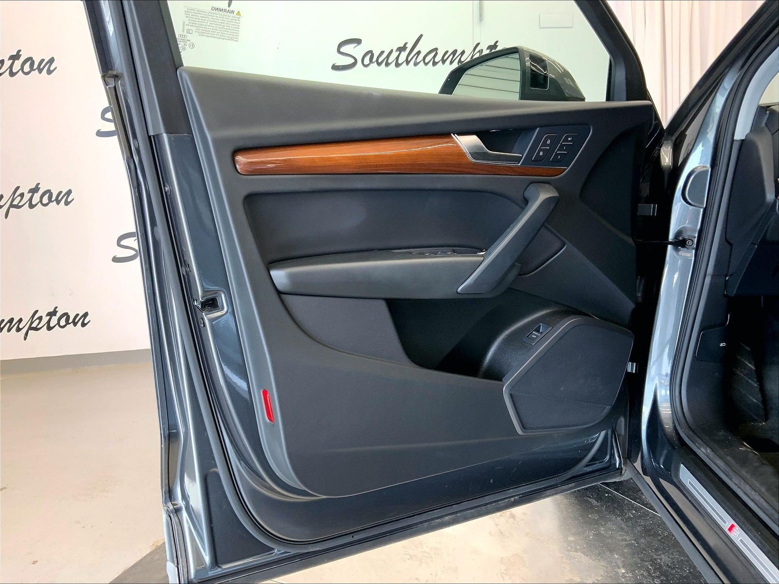 Certified 2023 Audi Q5 2.0T Premium w/ Convenience Package AWD/4WD image 25