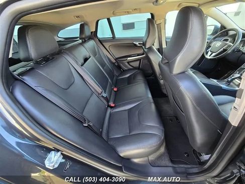 Used 2015 Volvo V60 T5 Premier image 18
