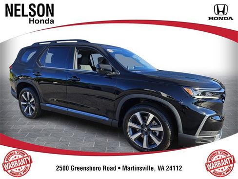 New 2025 Honda Pilot Touring image 1