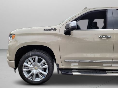 New 2026 Chevrolet Silverado 1500 High Country w/ High Country Premium Package image 22