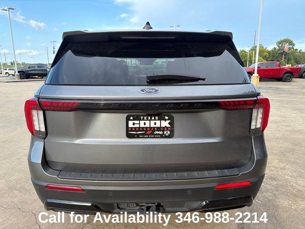Used 2026 Ford Explorer ST-Line w/ ST-Line Street Pack RWD image 6