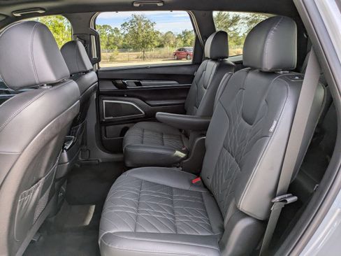 Used 2023 Kia Telluride EX X-Line image 19